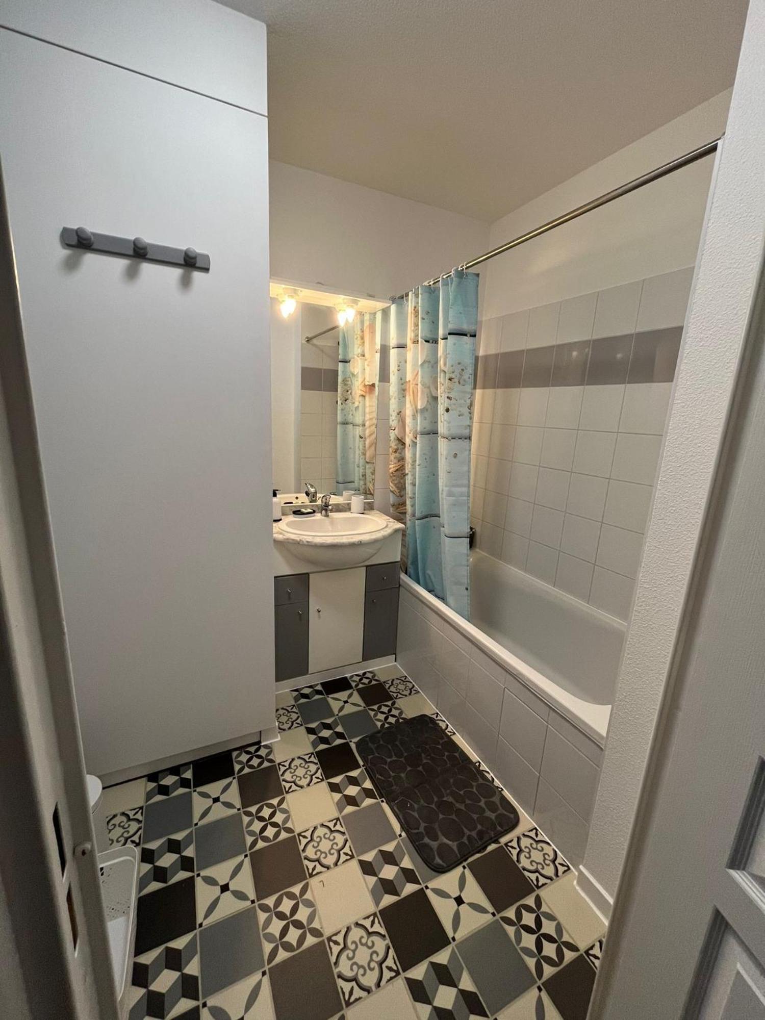 Appartement Avec Jardin A Rochefort Экстерьер фото