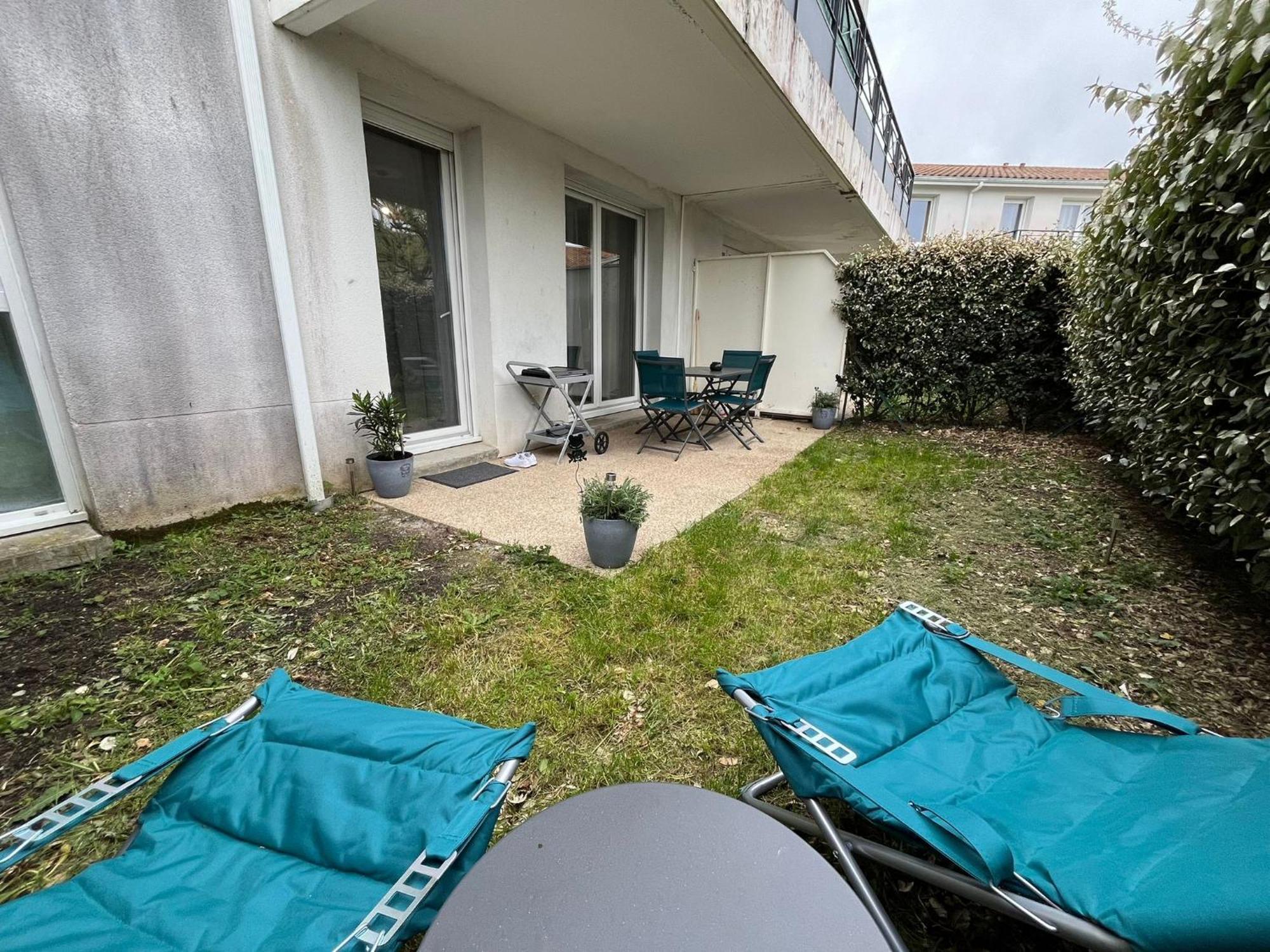 Appartement Avec Jardin A Rochefort Экстерьер фото